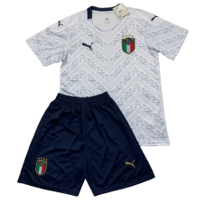 Футбольная форма сборной Италии на Евро 2020 выездная