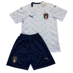 Футбольна форма збірної Італії на Євро 2020 виїзна