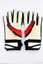 Вратарские перчатки Adidas (1)