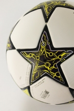 Футбольный мяч Adidas Finale 2011-2012 (101)